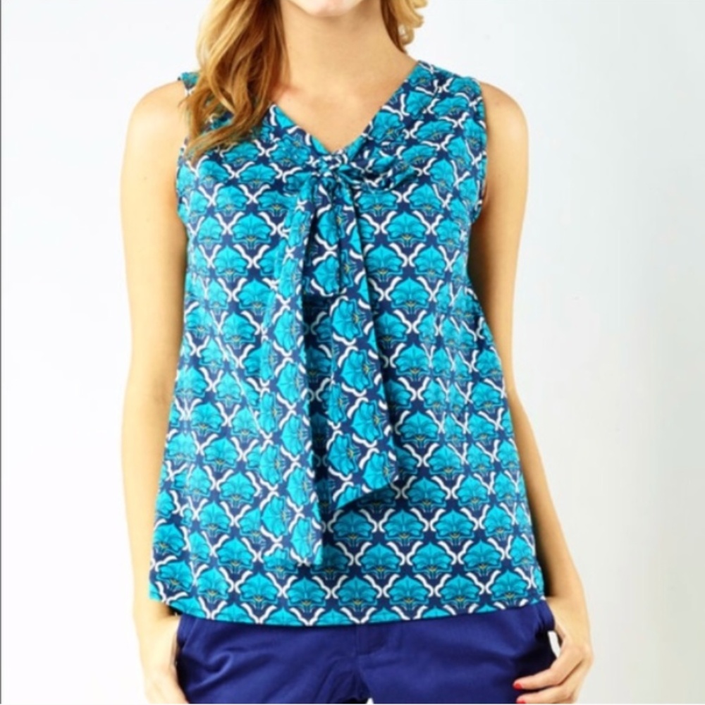 NWT! Flattering Sleeveless Blouse
